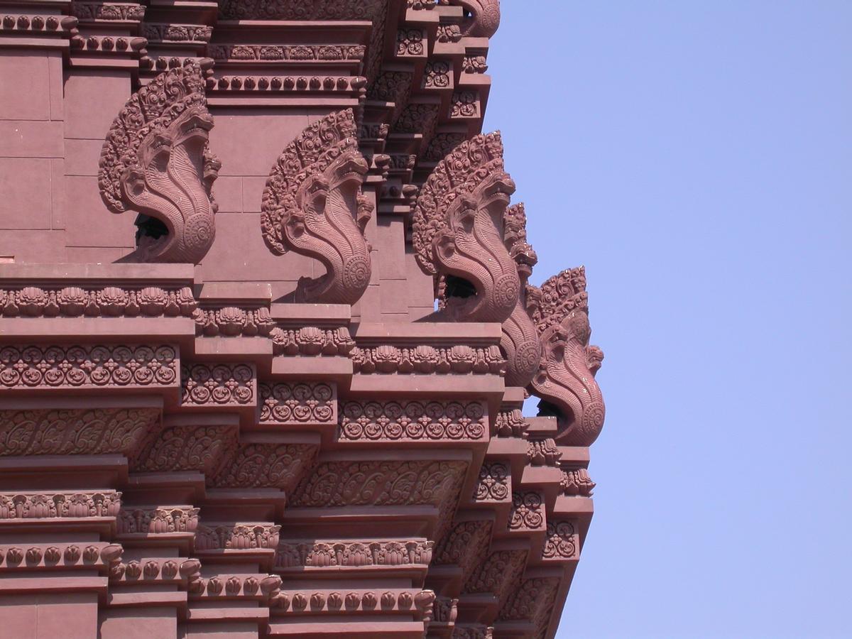 Close-up of the monument tower