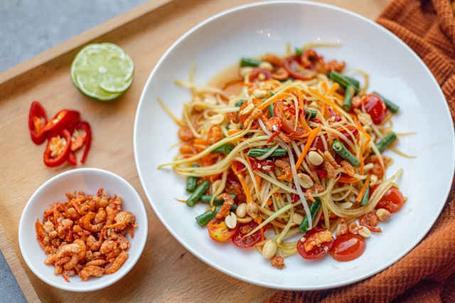 Som Tum (Green Papaya Salad)