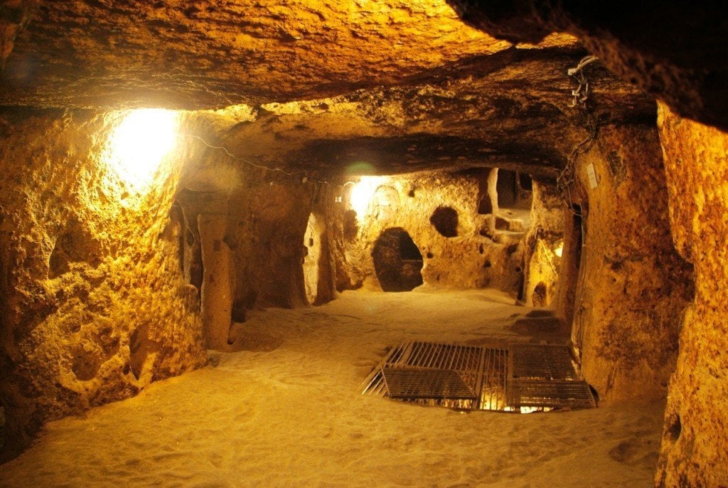 Cu Chi Tunnels