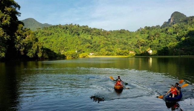 Kayak on Ba Be Lake