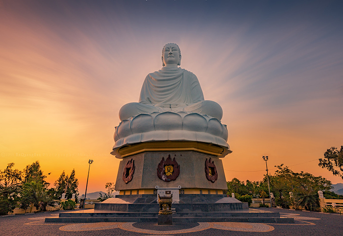 Giant Buddha at Long Son Pagoda