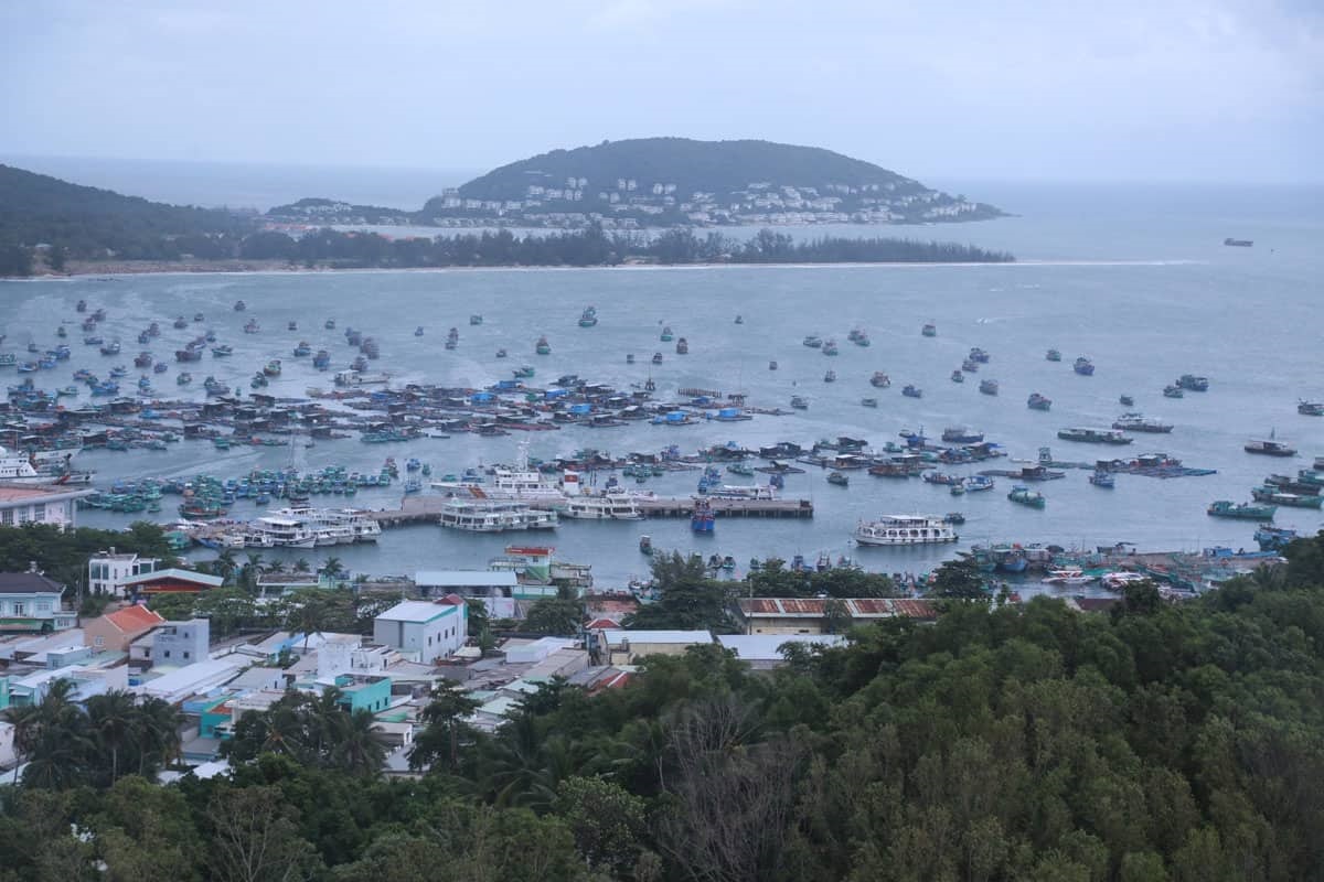 Phu Quoc during the rainy season exudes a serene charm (Source: Collected)