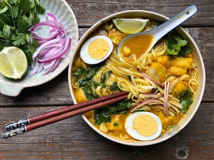 Mohinga (Fish Noodle Soup)